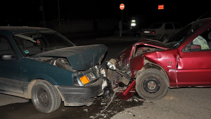 Челен сблъсък край Монтана - жена е с опасност за живота