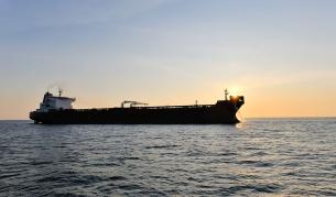 Извършиха проверки на заседналия край Ахтопол танкер