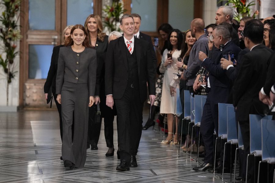 <p>Дъщерята на Мария Корина Мачадо прие Нобеловата награда за мир от нейно име.</p>