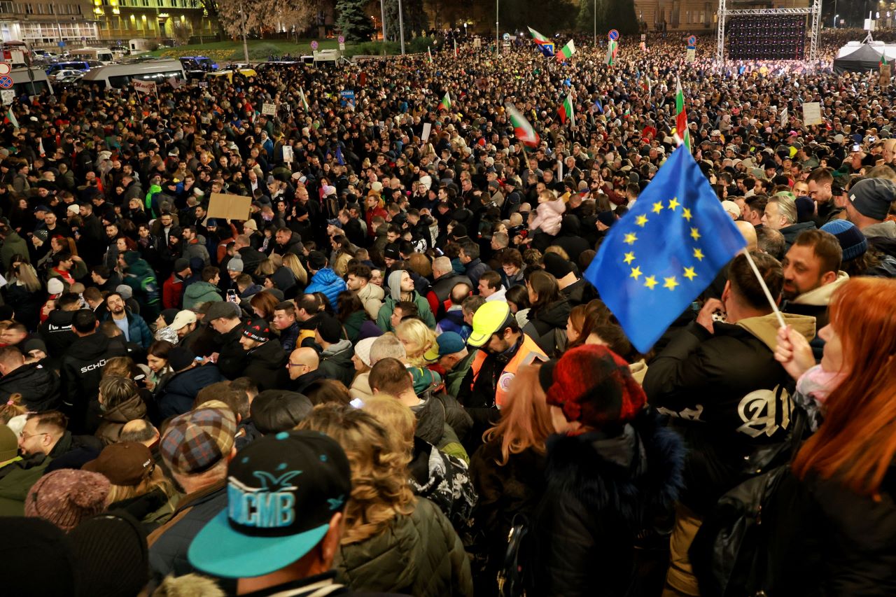 Инициативен комитет "Бъдеще в България": Когато се вземат решения, които компрометират нашето бъдеще, ние ще сме на площада