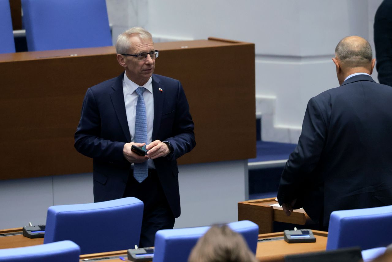 <p>Оставката в кадър: Финалът на кабинета &quot;Желязков&quot; в снимки</p>