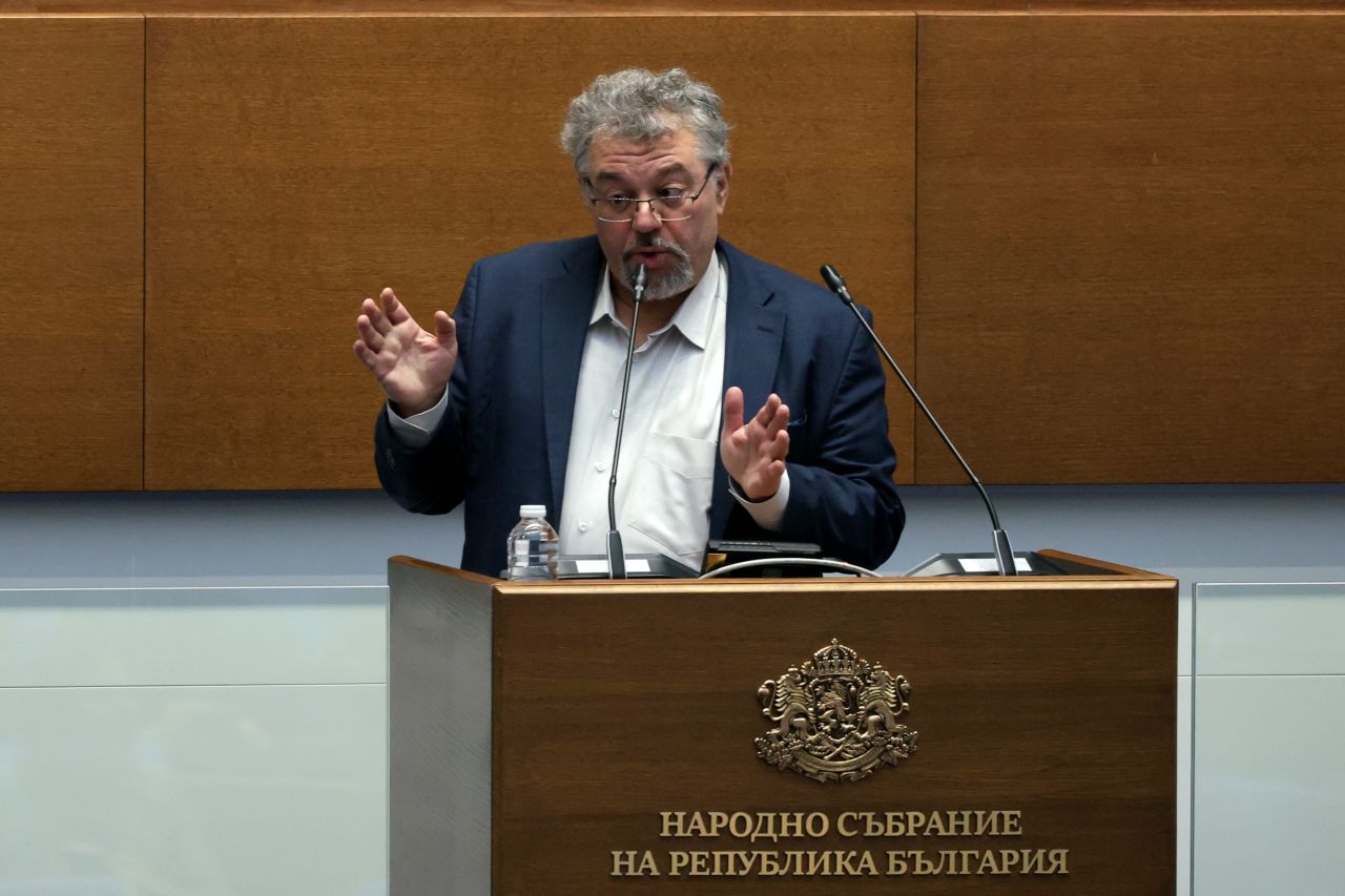 <p>Оставката в кадър: Финалът на кабинета &quot;Желязков&quot; в снимки</p>