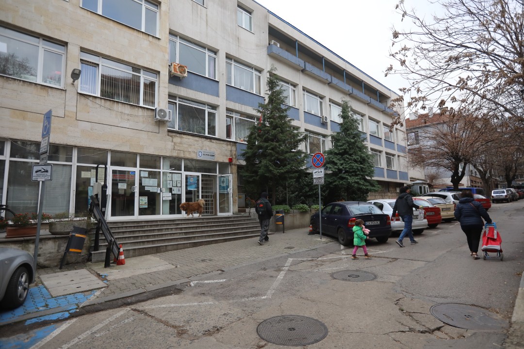 <p>Задържаха шефа на столичното 5-о Районно управление.</p>