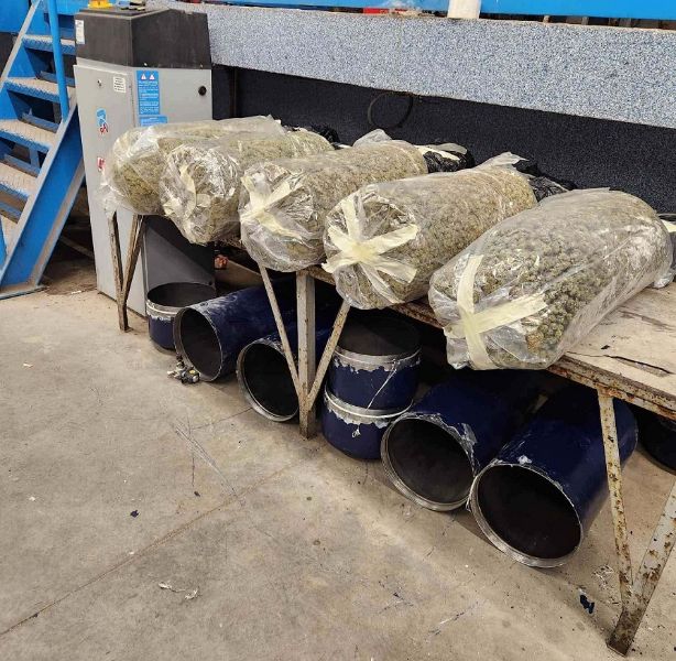 <p>Задържаха 70 кг дрога, открита в газови бутилки на границата с Турция.</p>