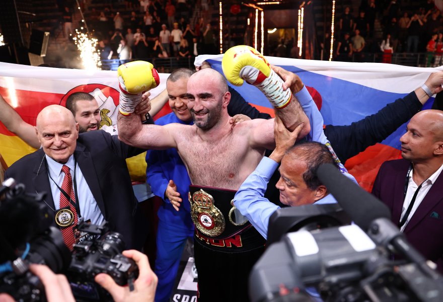 Кубрат Пулев срещу Мурат Гасиев в Дубай1