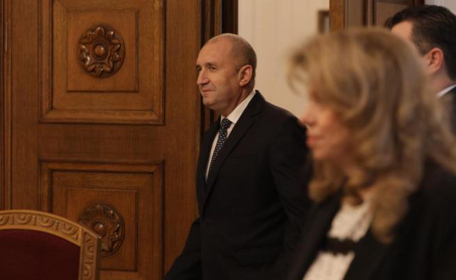 Четвърти ден консултации - МЕЧ и АПС при президента Румен Радев