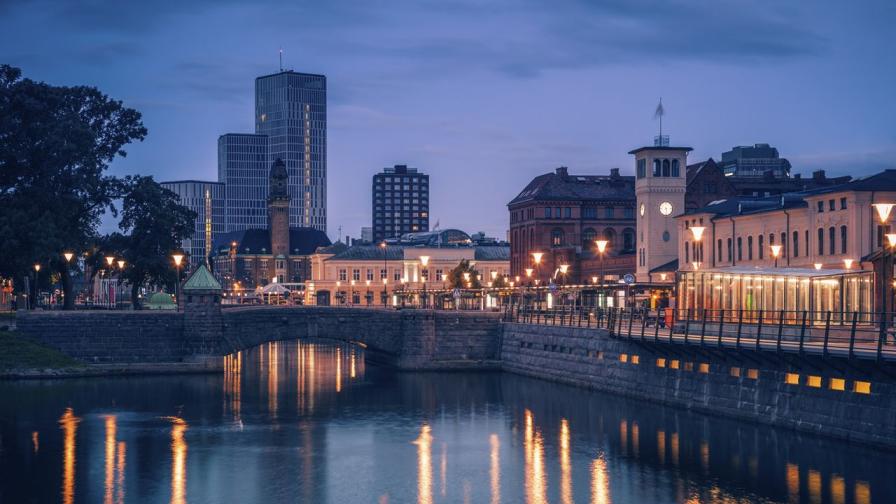 <p>Как да работим в града със средна заплата над 7000 лв?</p>