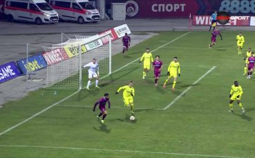 Бертран Фурие нацели напречната греда