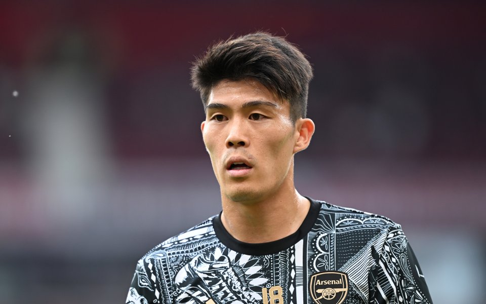 Бивш защитник на Арсенал подписва кратосрочен договор с Аякс