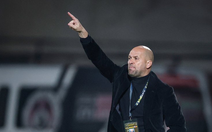 Септември замина с 28 футболисти за Турция