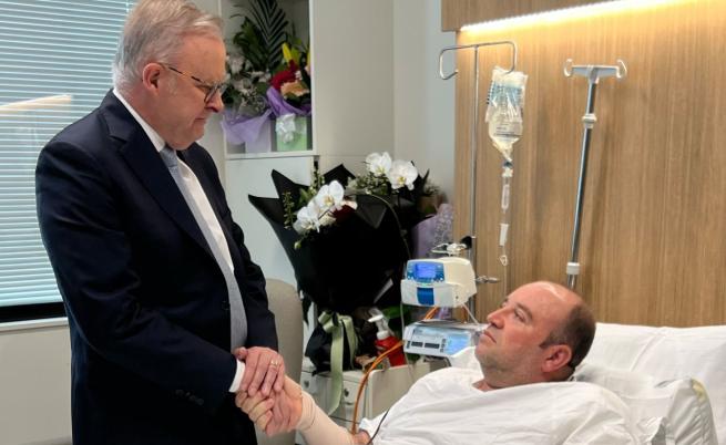 Австралийският премиер обяви сирийски бежанец за национален герой след атаката в Сидни