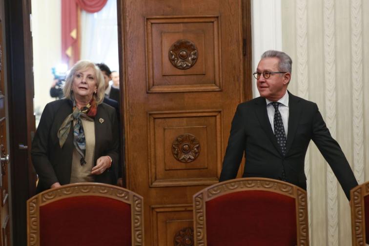 консултация при Румен Радев