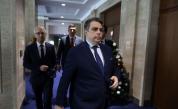 <p>Василев: Управляващите се опитват да си прокарат крадливия бюджет</p>