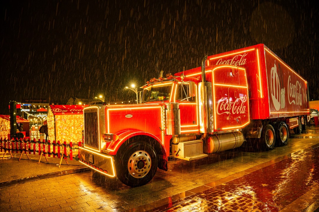 Празничният камион на Кока-Кола завършва турнето си със специални събития три дни в София