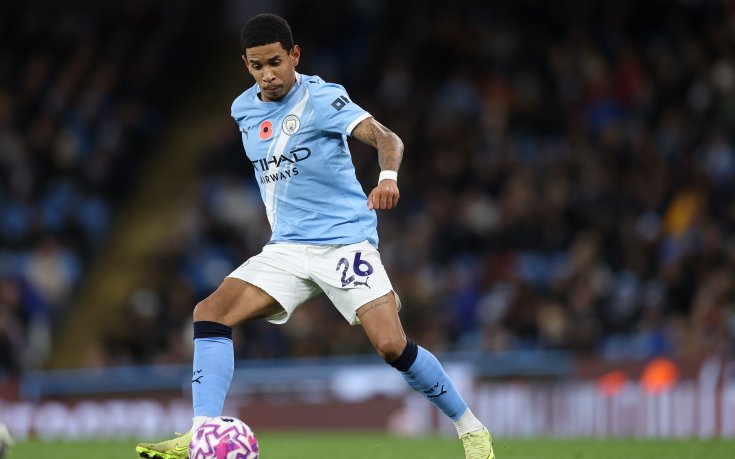 Манчестър Сити готов да жертва бразилец и още двама през януари