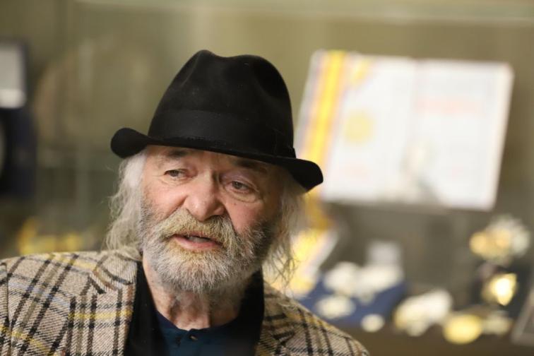 Следите на Боян Радев