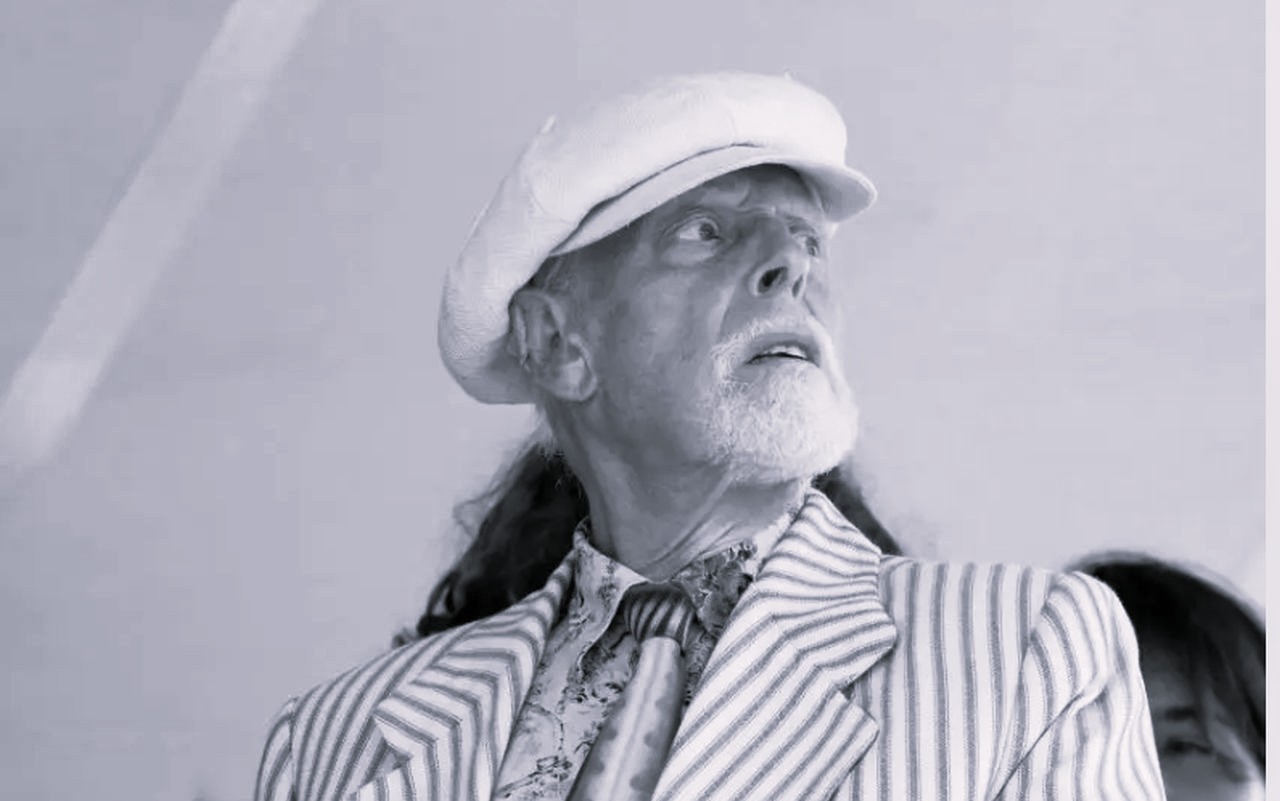 Антъни Прайс, дизайнерът на Дейвид Бауи и кралица Камила, почина на 88 години