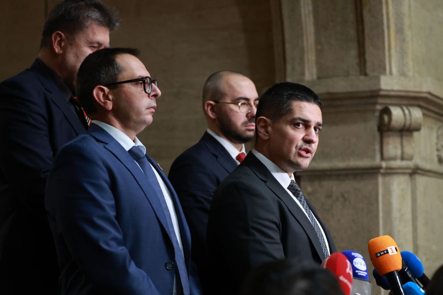 Брифинг на "Морал, единство, чест" след консултациите.