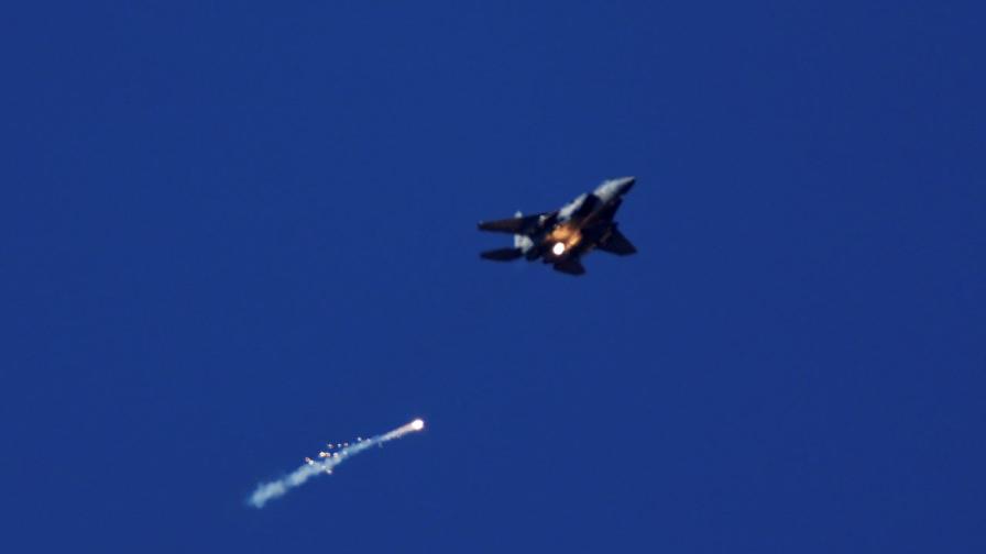 <p>"Огнен пояс": Израел изпрати послание&nbsp;с удари в Ливан</p>