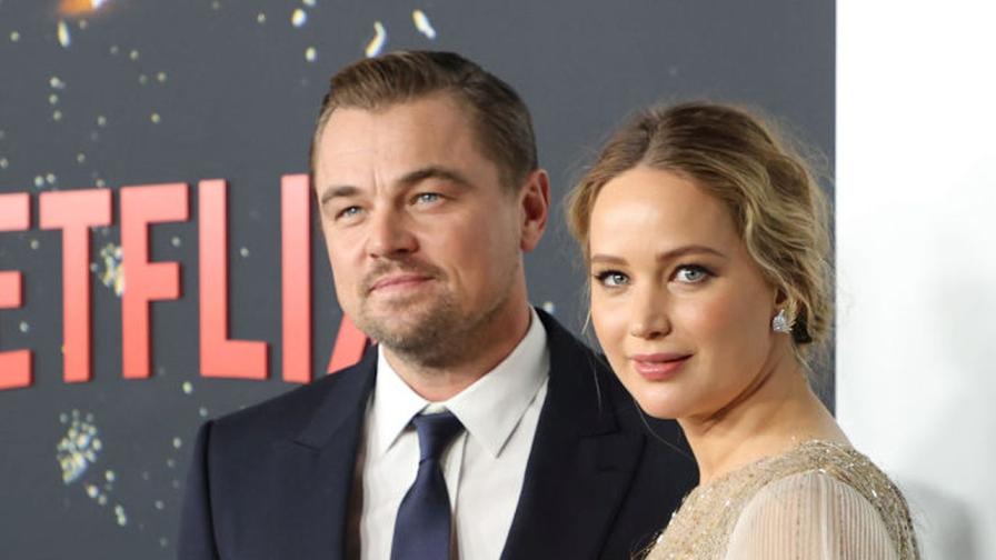 Защо Дженифър Лорънс казва, че е „тъжно“, че Леонардо ди Каприо няма дъщеря