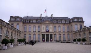 Служител на Елисейския дворец отива на съд за кражба от резиденцията на Макрон