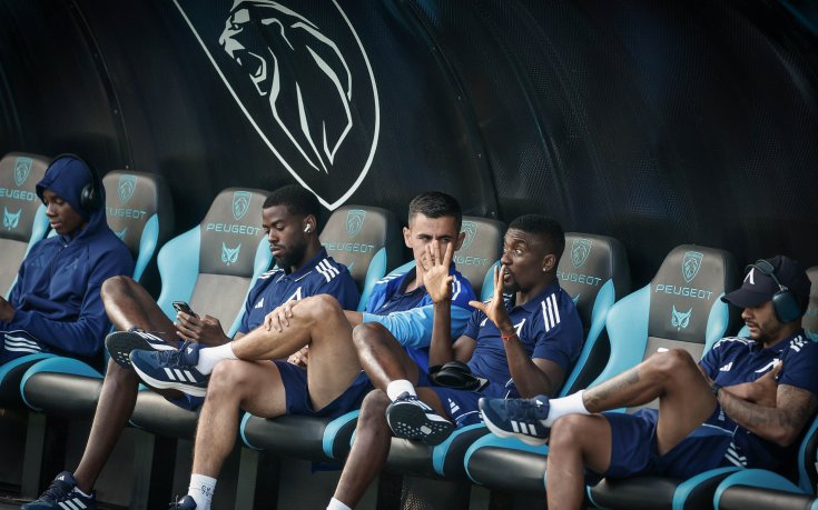 Ненужни в Левски не искат да напускат