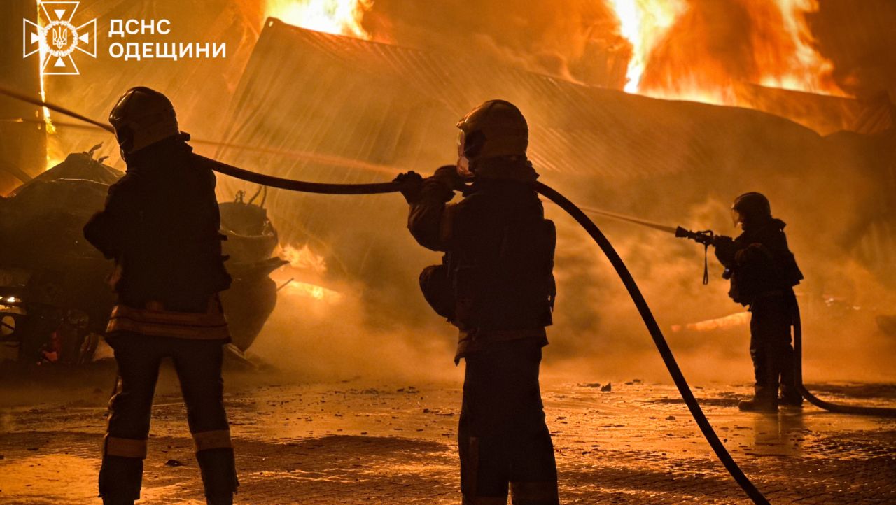 Силен взрив отекна в Одеса след ракетна атака