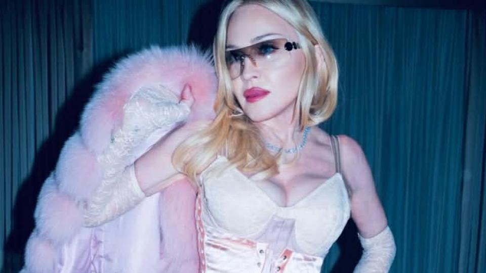 Мадона празнува Ханука без грим и семейство около трапезата (СНИМКИ)