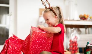 Майка сподели: Децата ми отвориха всичките си коледни подаръци докато спях