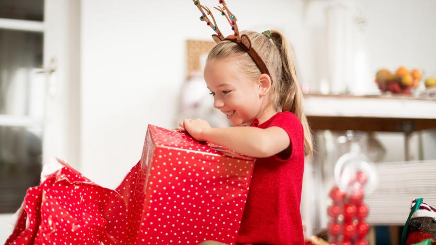 Майка сподели: Децата ми отвориха всичките си коледни подаръци докато спях