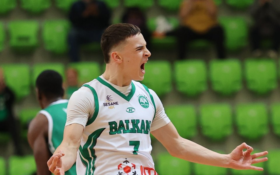 Балкан победи Локомотив Пловдив в дербито на кръга, Шумен с първа победа за сезона