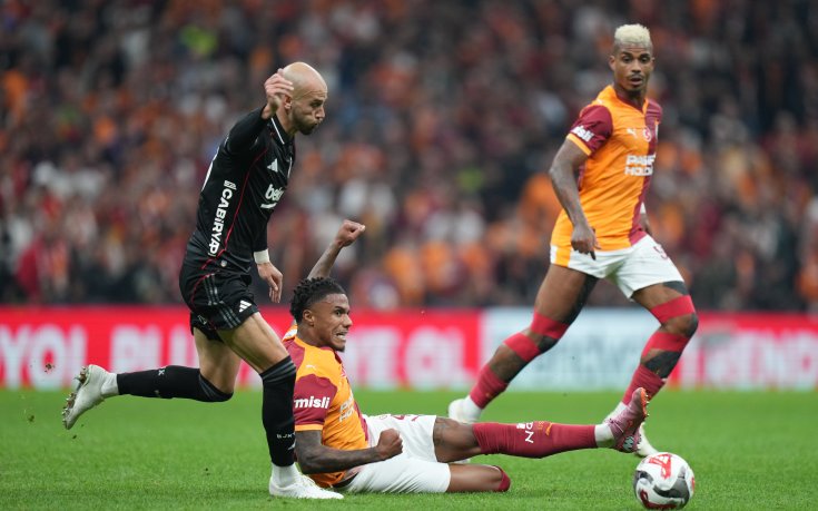 Бешикташ наказа Фенербахче в дербито в последните секунди