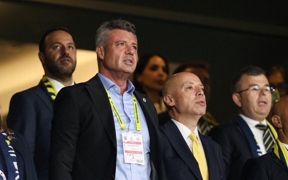 Голям скандал в Турция: президентът на Фенербахче с положителна проба за кокаин