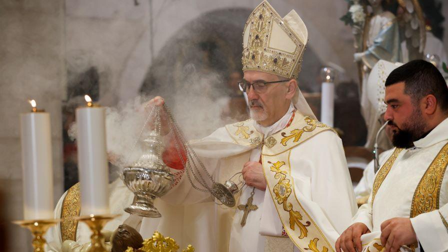 Хиляди вярващи посрещнаха Рождество Христово във Витлеем