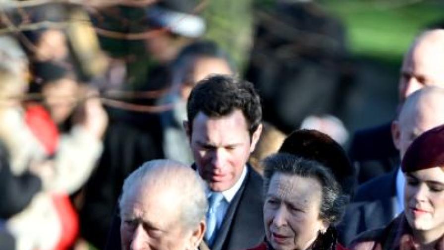 Крал Чарлз Трети заведе семейството си на...