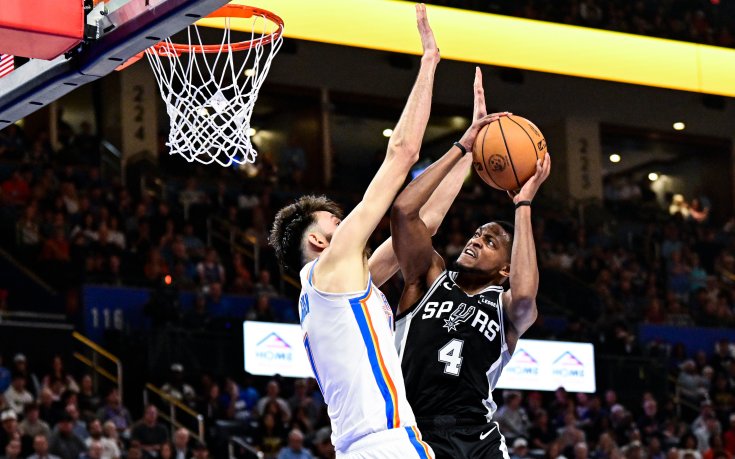 Сан Антонио подчини за втори пореден път шампиона Оклахома, Никс удариха драматично Кливланд