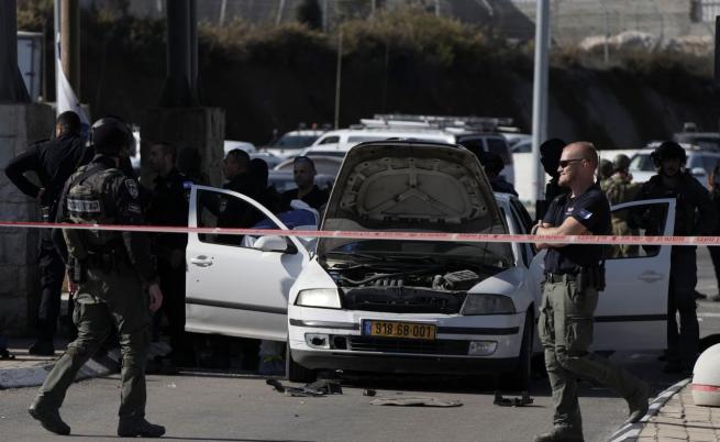 Двама убити при нападение на палестинец в Израел