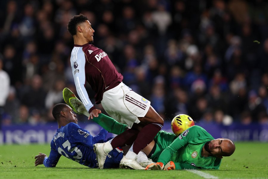 Челси Астън Вила1