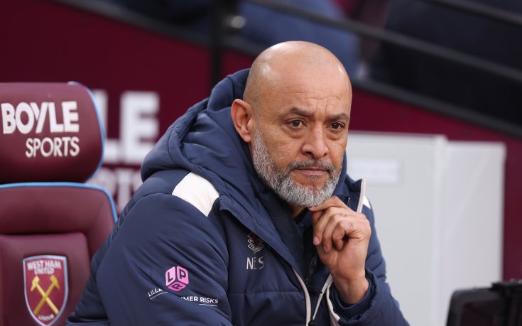 В Уест Хем пак умуват върху треньорска смяна