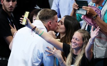 Пийти и Рамзи на меден месец, след сватба, помрачена от семейна драма