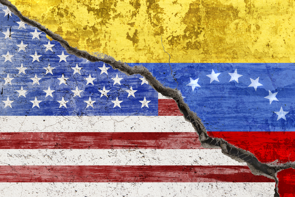 САЩ обявиха санкции срещу Иран и Венецуела