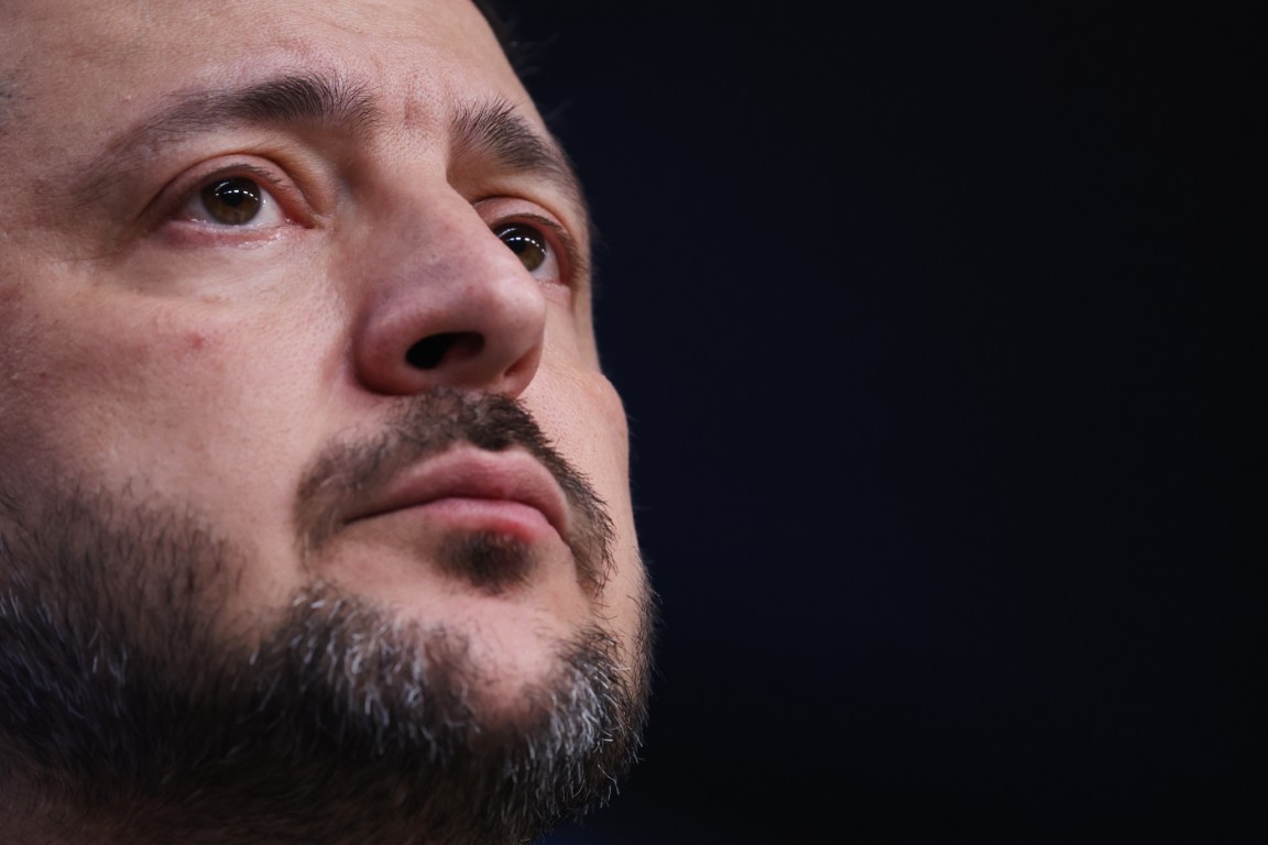 Зеленски отправи новогодишно обръщение към украинците