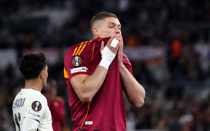 Рома праща ненужен нападател в Турция