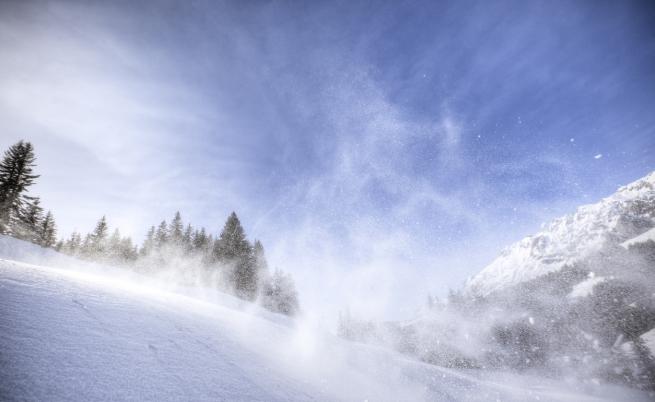 Предупреждение за опасно време в 14 области в събота