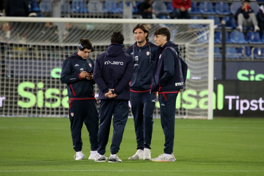 Каляри Милан1