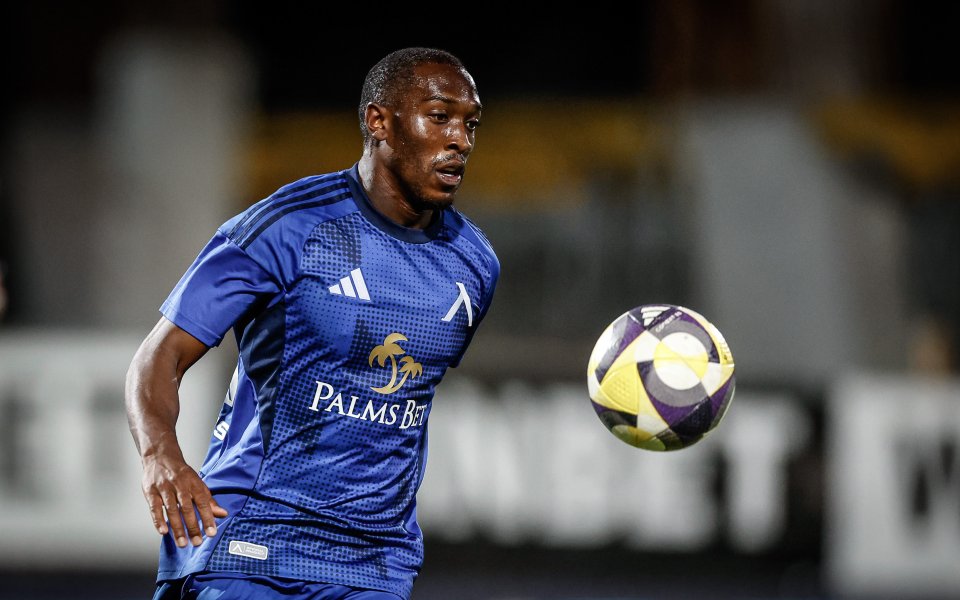 Двама подновиха тренировки с Левски