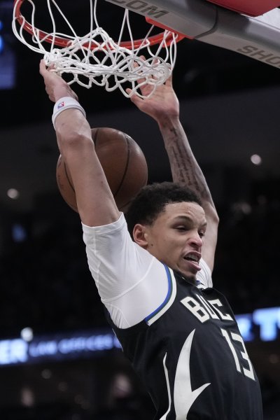 Милуоки Бъкс Шарлът Хорнетс1