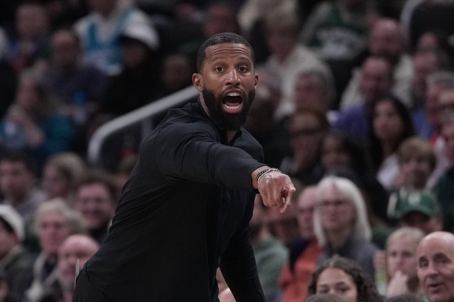 Милуоки Бъкс Шарлът Хорнетс1