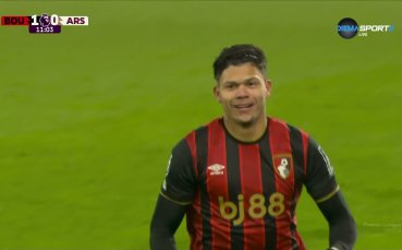 Кошмарна грешка на Габриел позволи на Борнемут да поведе на Арсенал