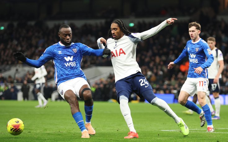 Тотнъм не успя да пречупи Съндърланд